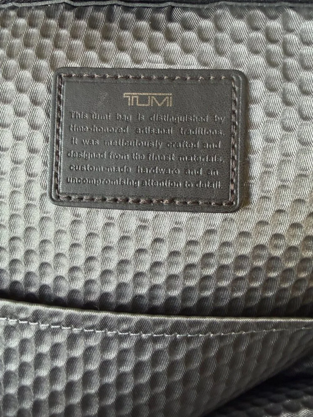 Tumi (Alpha Bravo Saratoga?) Sling Bag - Gorgeous!